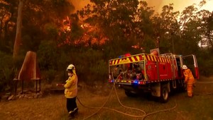 Austrália v plameňoch. Na východe krajiny horí približne 150 ohnísk