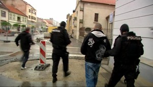 Bankomatová mafia ostáva za mrežami