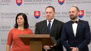 Jurinová a Viskupič sa vzdali mandátov, do parlamentu nastúpi prvá zdravotná sestra