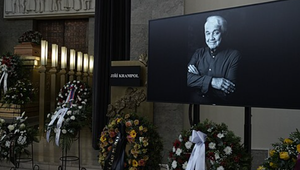 Česko sa rozlúčilo s Krampolom! Nedôstojné ťahanice po jeho smrti ale priniesli nečakanú novinu!