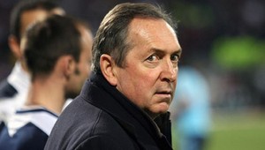 Gerard Houllier sa vracia do Anglicka, bude trénovať Aston Villu