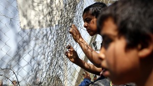 Na grécko-macedónskej hranici vznikla škola pre detských utečencov