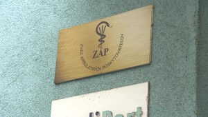 Lekári a VšZP sa naďalej sporia o peniaze, status quo vydrží ešte týždeň