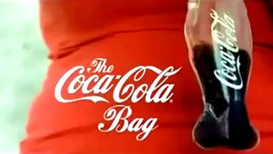 Coca-cola vo vreckách? Nezmysel, chytil sa celý svet