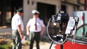 Vodič nazval v statuse policajtov šmolkami. Dostal za to pokutu 160 eur