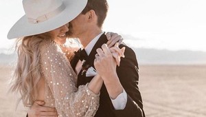 Svadobné šaty pre originálne nevesty: Biela je klasika, ale HITOM je táto farba