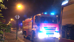 Nabíjanie masážneho prístroja spôsobilo požiar