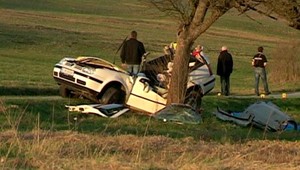 Tragédia pri Bardejove. Kamaráti (†21,†22) skončili v strome