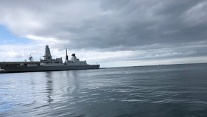 Tajomstvo stroskotania vojenskej lode: Posádka zabudla vypnúť autopilota