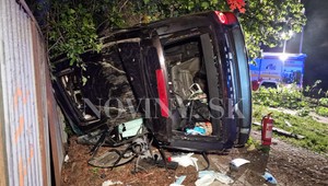 Vo vysokej rýchlosti vyletel z cesty a narazil do plotu. Za všetkým bol alkohol