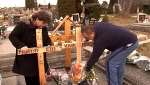 Namiesto dievčaťa pochovali chlapca. Dlhoročnej snahe zistiť pravdu, nepomohol ani súd