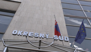 Brutálna bitka na sídlisku: Agresívny mladík skončil za mrežami