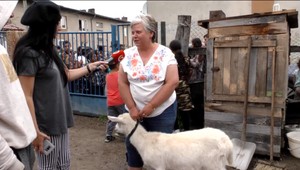 Učiteľka si myslela, že jej žiak si vymýšľa. Keď zistila pravdu, mala slzy v očiach a urobila toto krásne gesto