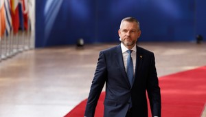 Prezident odcestoval na samit NATO. Čakajú ho aj stretnutia s politickými lídrami