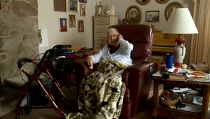 Rukojemníčkou vo vlastnom dome. Dôchodkyňa (99) sa na staré kolená nenudí