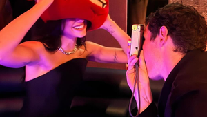 Sotva po roku vzťahu sa hviezdna speváčka zasnúbila! S hercom je to láska ako hrom!