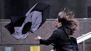 Meteorológovia vydali výstrahy pred vetrom. Pre tieto okresy platí výstraha druhého stupňa