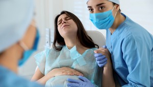 Ľudia sú zhrození z tejto matky: Nebudete chápať, čo urobila krátko po pôrode