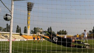 Artmedia nestačila na Dubnicu, Ruža pichla Nitru