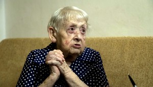 Zomrelo Mengeleho dievča Viola Fischerová