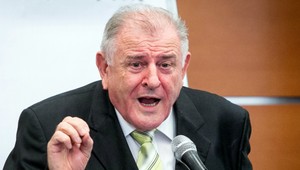 Premiéra filmu Mečiar: Nosí ponožky so slovenským znakom