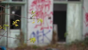 V opustenej budove vypukol požiar. Na mieste sa našlo telo bez známok života