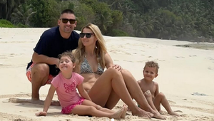 To sú ale tehličky po dvoch deťoch! Po Vondráčkovej má Plekanec po boku manželku ako lusk!