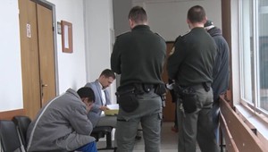 Mladík prepadol seniora. Vzal mu aj darčeky pre spolužiakov