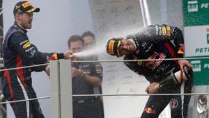 F1: Vettel uspel aj v Brazílii. Vyrovnal rekord M. Schumachera!