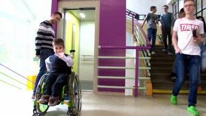 Vďaka Majkovi Leškovi, pre ktorého tancovala Adriana Kmotríková, dostala košická škola výťah