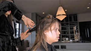 Aj celebrity bez prístupu ku kaderníckym službám! Herečka TAKTO ostrihala svoju dcéru!