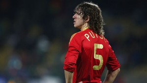 Puyol si predĺžil reprezentačnú kariéru ešte o dva roky