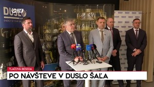 Tlačová beseda premiéra Fica po návšteve Duslo Šaľa