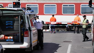 Tragická nehoda na železničnom priecestí. Cyklistu (58) prešlo nákladné auto