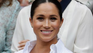 Meghan navrhla titulku módnej biblie, trvala na pehách