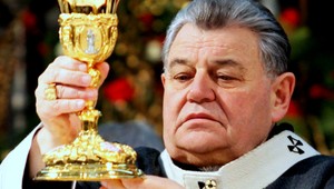 Organizácia proti pedofílii odmieta 12 členov konkláve aj Čecha Duku