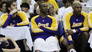 NBA: Durant sa nemaznal s Lakers, Deng s Knicks