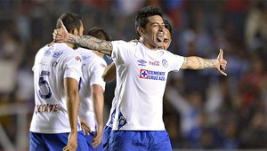 VIDEO. Tak toto je, že nachytať na hruškách! Brankárovi nechutili...