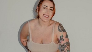 Plus size influencerka prosí ľudí, aby jej nedávali rady: Schudnúť nemieni, svoje krivky vraj miluje