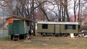 Jaroslav chcel pomôcť Rómom, maringotky musí dať preč