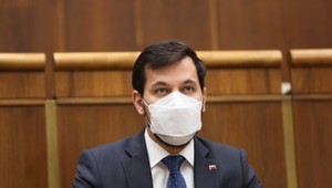 Vymení strana Za Ľudí svojho predsedu? Nástupca Šeligu je už známy