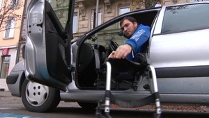 Európska únia chce lepšie integrovať zdravotne znevýhodnených pomocou nových preukazov