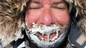 Známy Slovák sa zapísal do histórie. Po VLASTNÝCH prešiel z pobrežia Antarktídy až na Južný pól