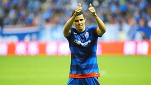 Tenká hranica... Takmer spadol na lopte, vzápätí vykúzlil super gól