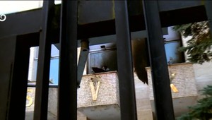 Za útok na Ruský dom v Prahe hrozí mužovi (57) osem rokov väzenia