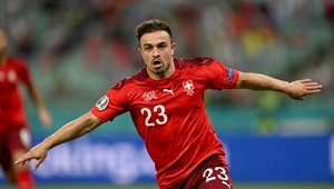 Shaqiri sa pridal do elitného klubu strelcov