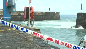 Obrovská vlna na Tenerife zabíjala. Rezort diplomacie potvrdil smrť dvoch Slovákov