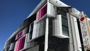 Neuveriteľné, čo dokáže vykúzliť tento graffiti umelec zo stien budov