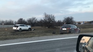 Vodič na D1 nezvládol riadenie. Pre jeho nehodu sa tvorili niekoľkokilometrové kolóny