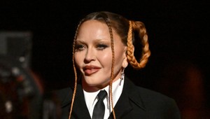 Vyžehlená Madonna sa mení na strašidlo, jej rovesníčky starnú s gráciou: Ide to aj bez botoxu!